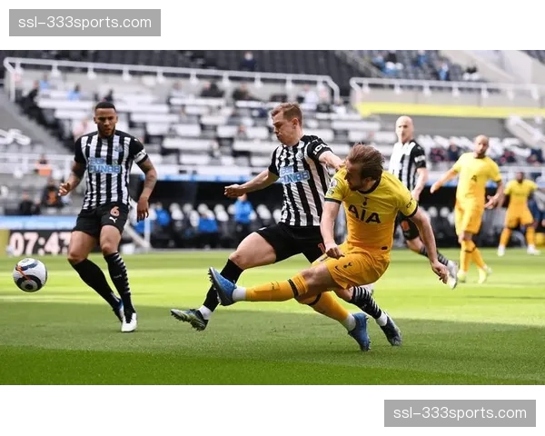 狼队18轮仅积2分深陷降级区 攻防两端均遭遇严重问题 狼队18轮仅积2分深陷降级区 攻防两端均遭遇严重问题